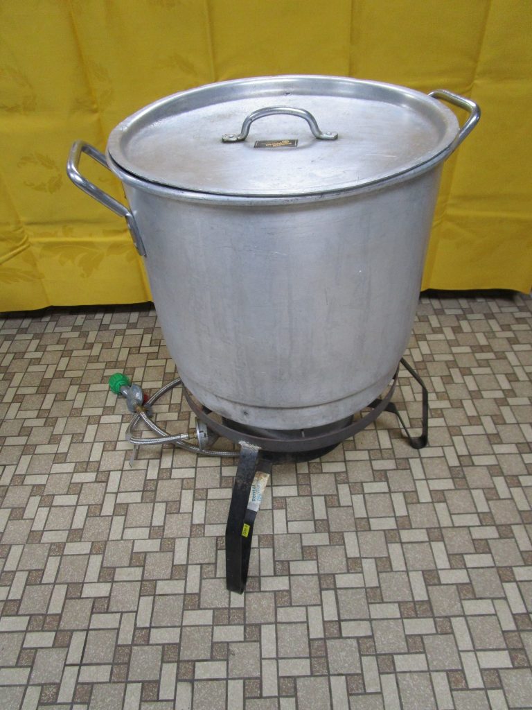 Clam Steamer Pot 40 Quart RentalWorld