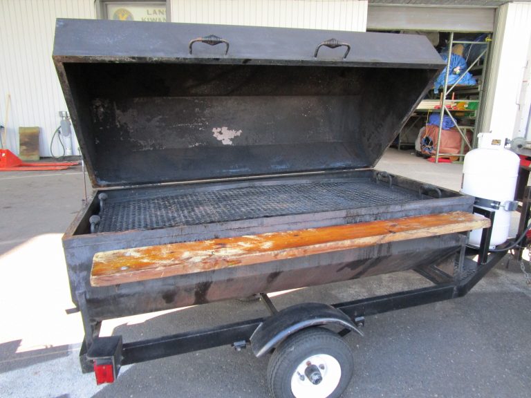 Grill Towable Propane and Charcoal RentalWorld