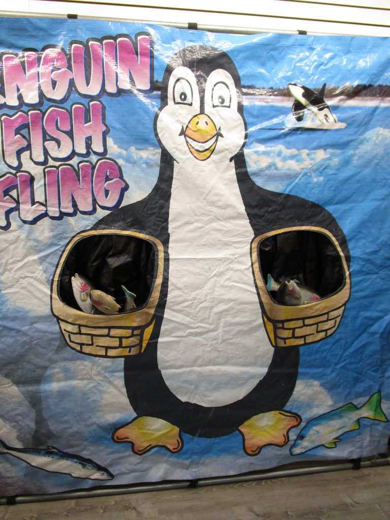 Penguin Fish Fling - Rental-World