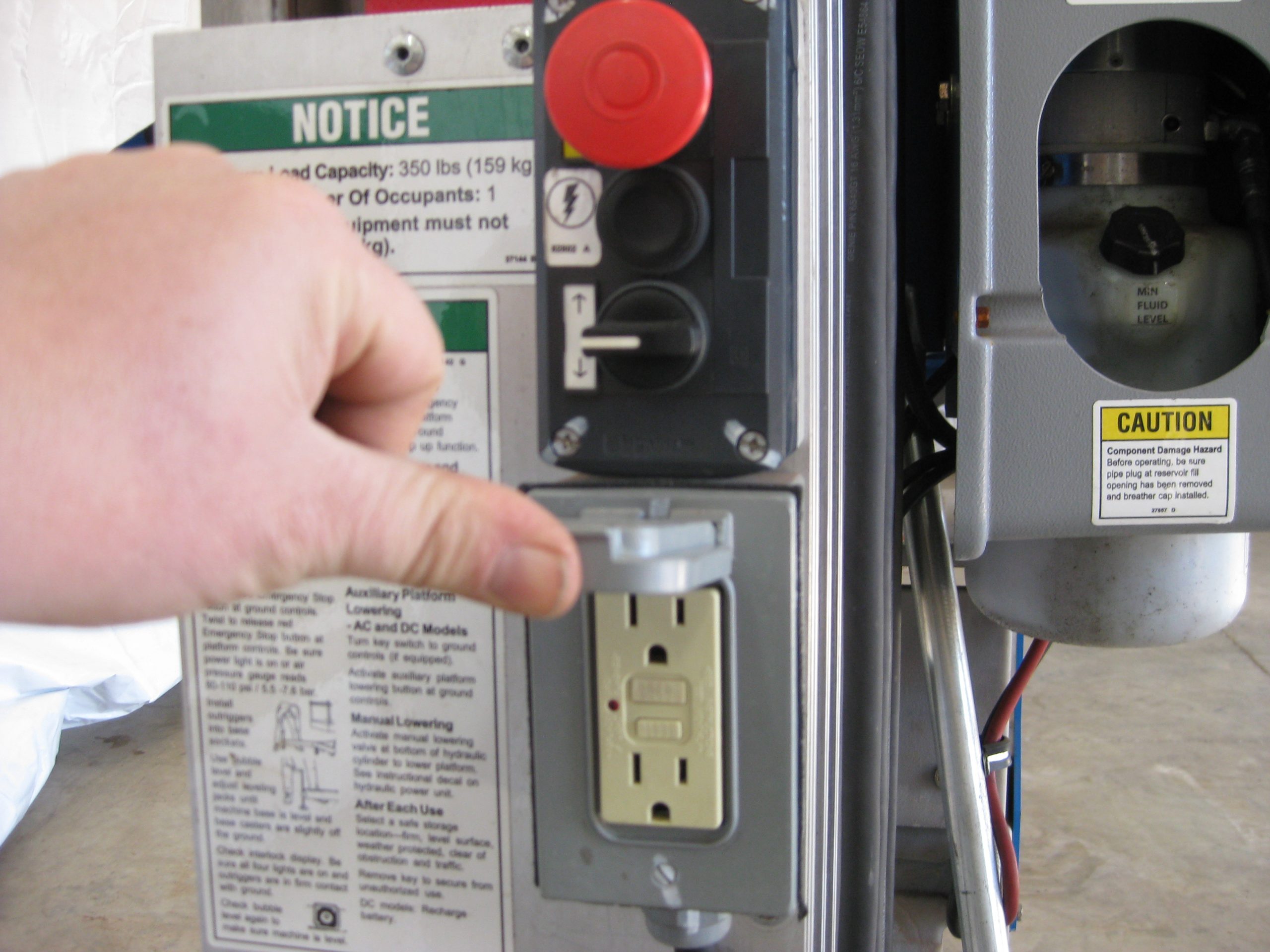 Lift - Genie 30’ Personnel Model AWP™-30S - Image 5