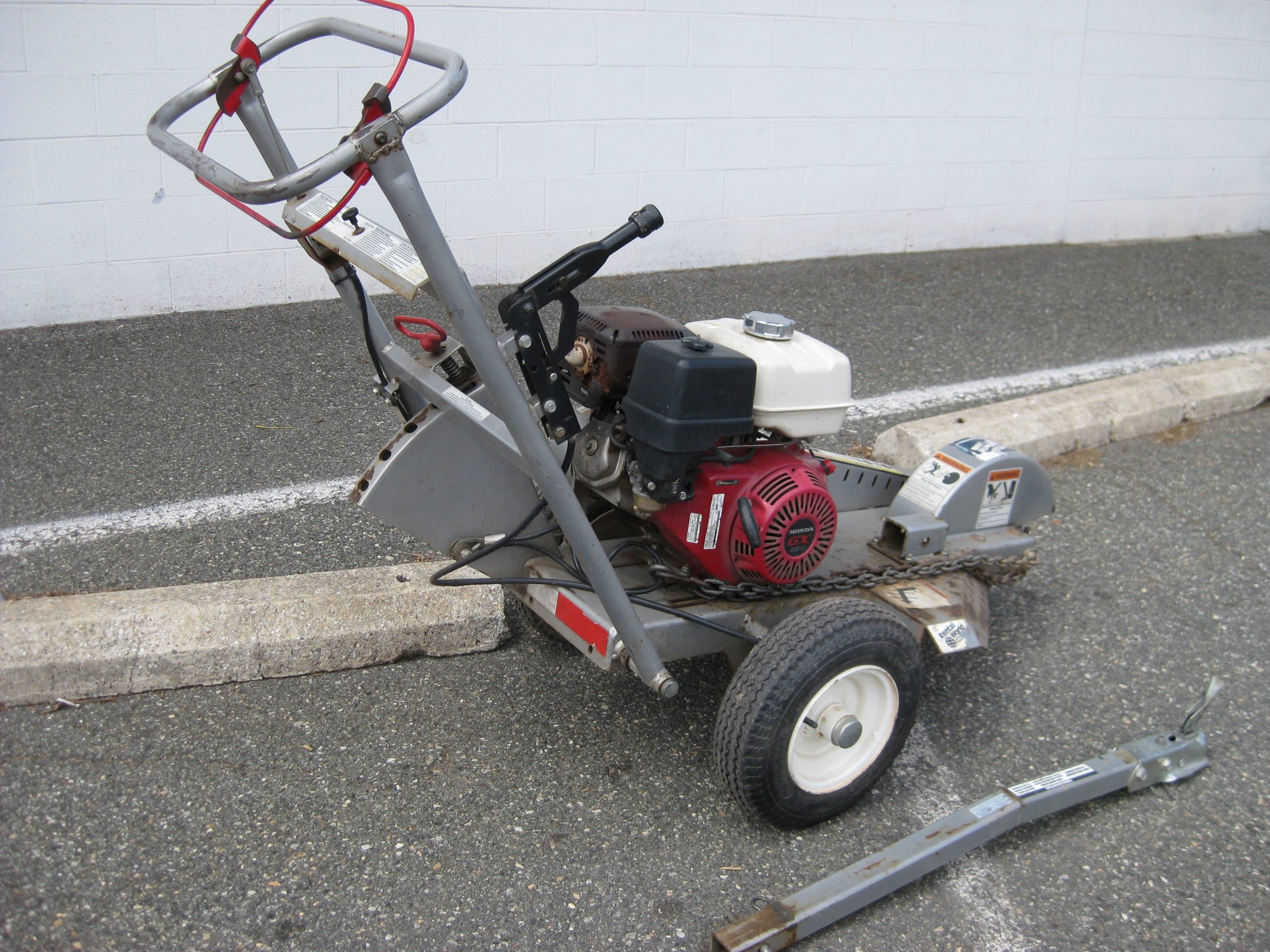 Stump Grinder: 13 HP Engine - Image 4