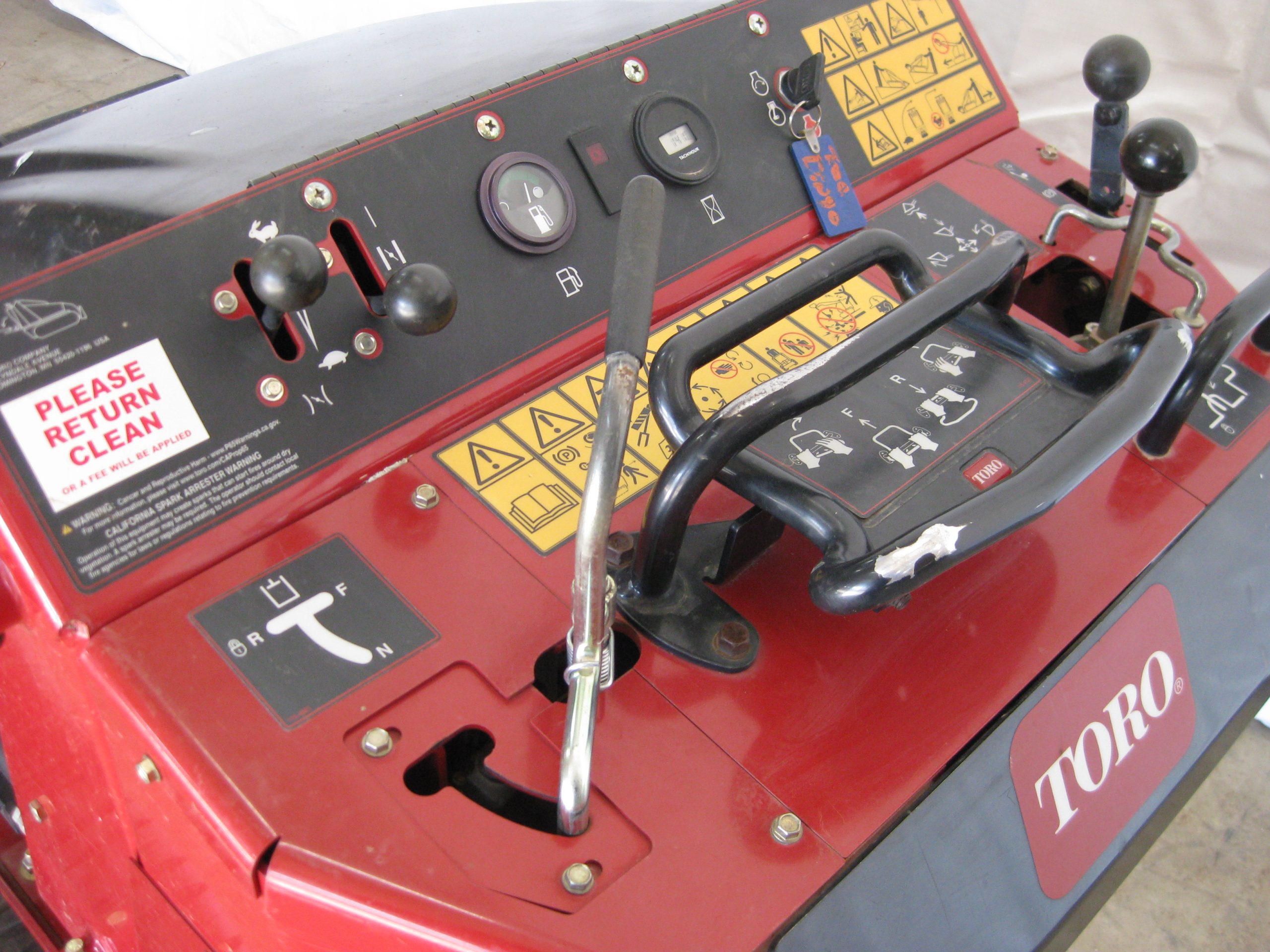 Loader / Tractor - Tracked Dingo TX427 with 36" - 42" Bucket - Image 6