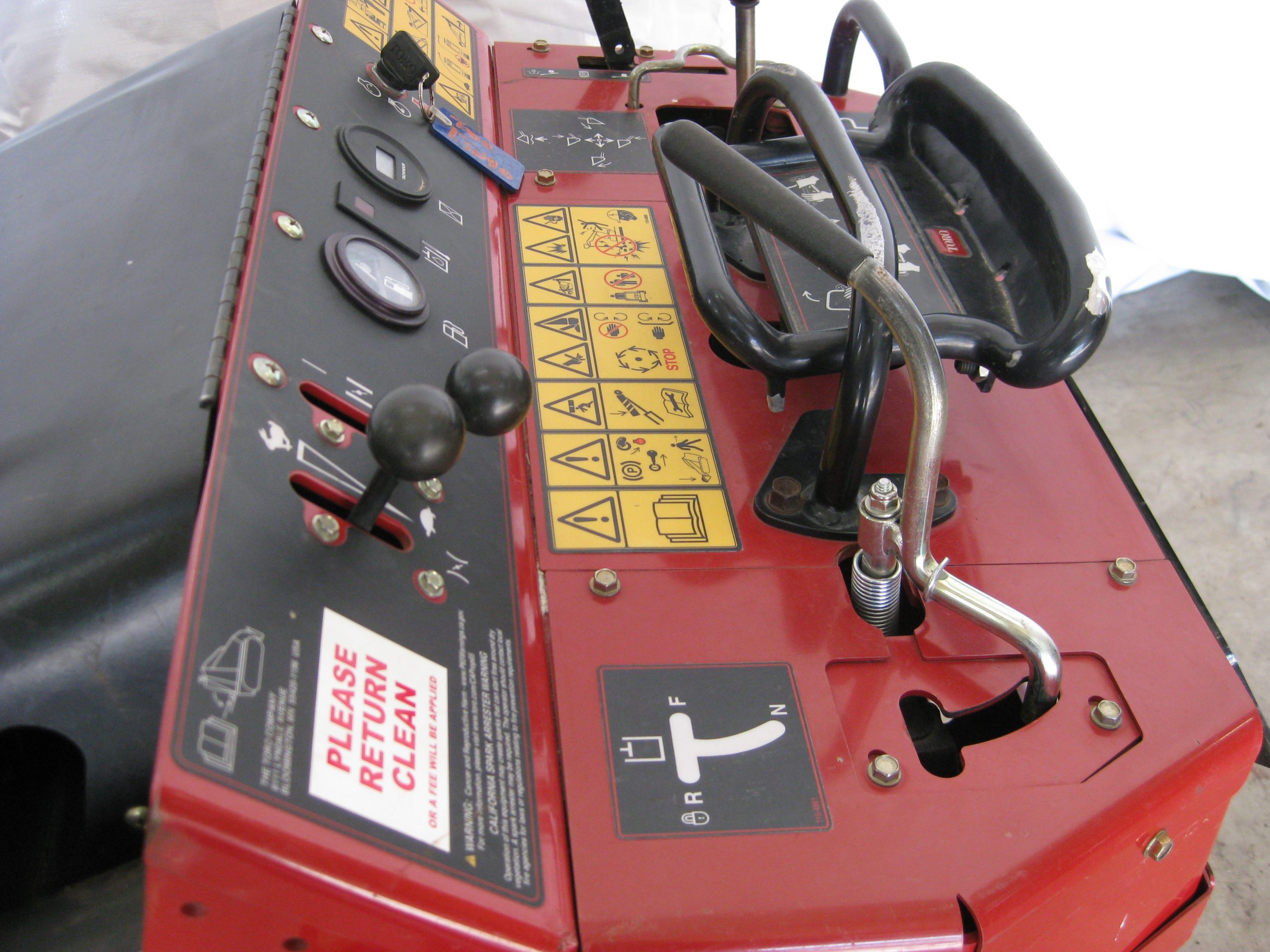 Loader / Tractor - Tracked Dingo TX427 with 36" - 42" Bucket - Image 5