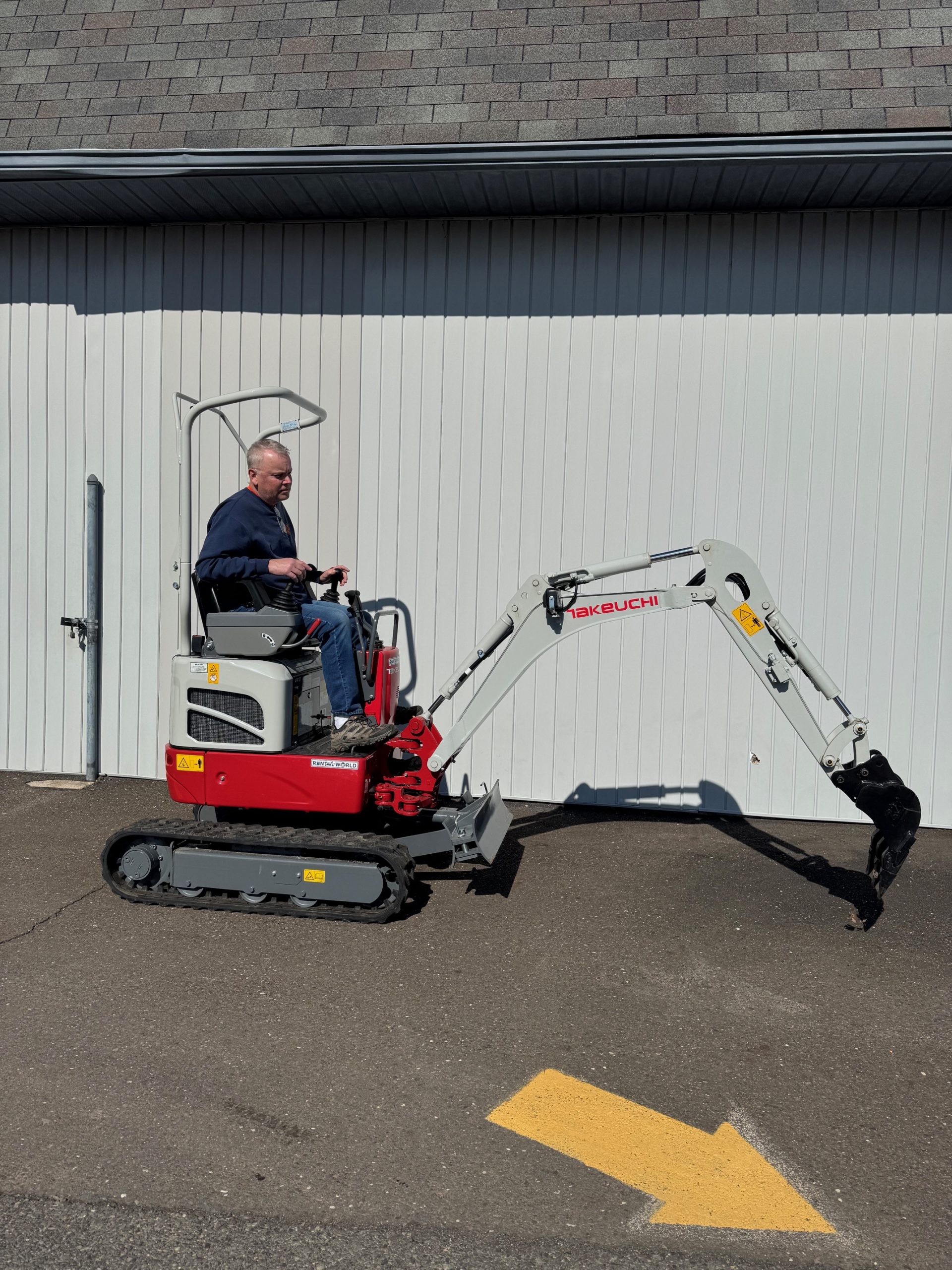 Excavator - Takeuchi Model 210R - Image 5